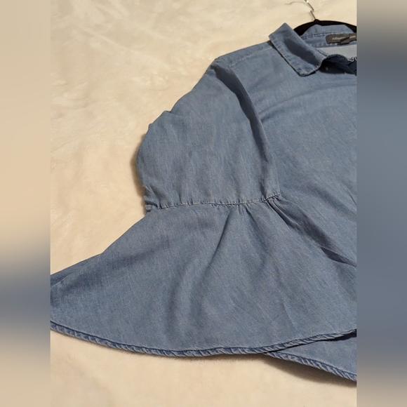 Alexander Jordan Chambray Blouse with Bell Sleeves.  Plus Size. - Picture 6 of 6
